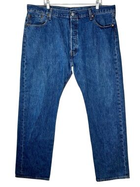 Levi's 501 Men's Button Fly Blue Denim Jeans Red Tab Size 42x32 Medium Blue Wash